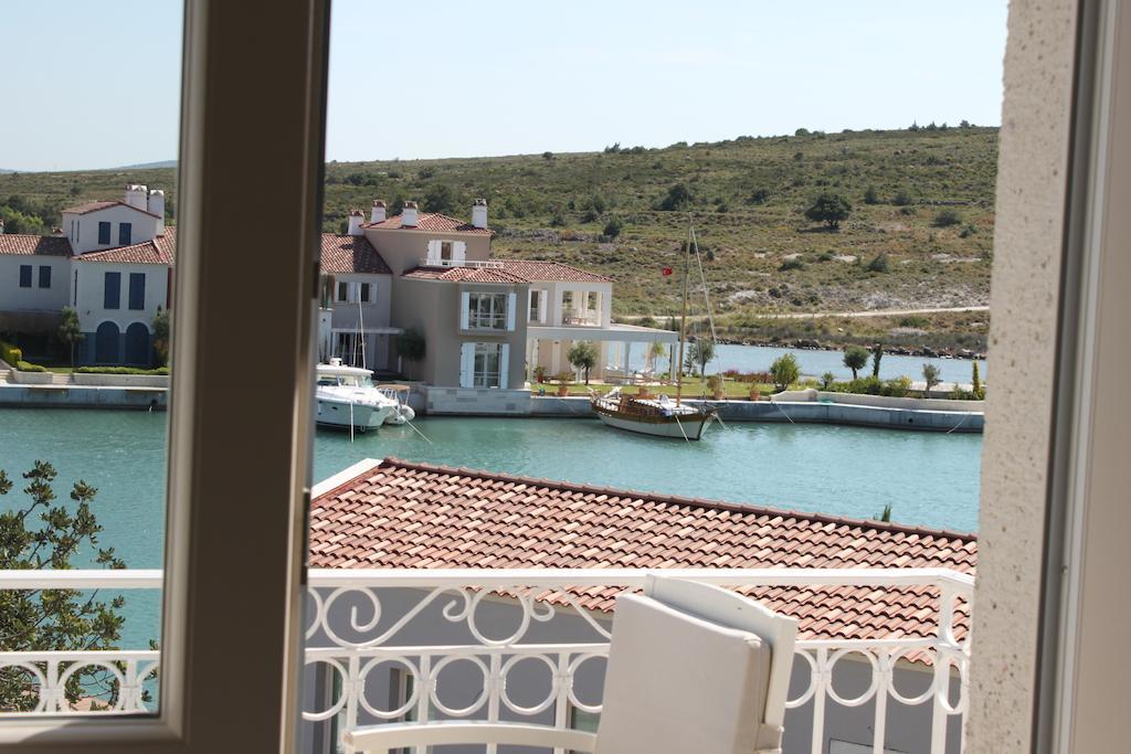 Port Villa Deniz Alacati Room photo