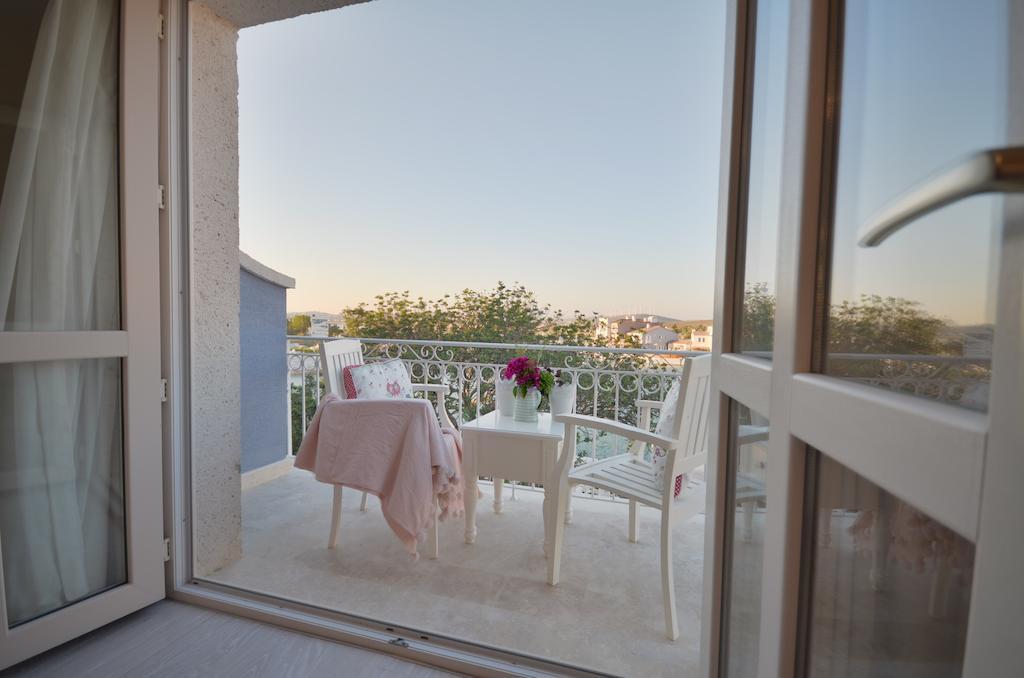 Port Villa Deniz Alacati Exterior photo
